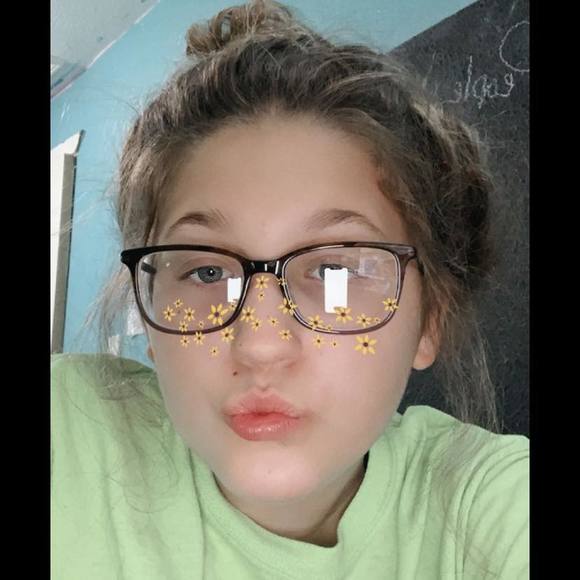 Meet your Posher, Taylore - Picture 1 of 1